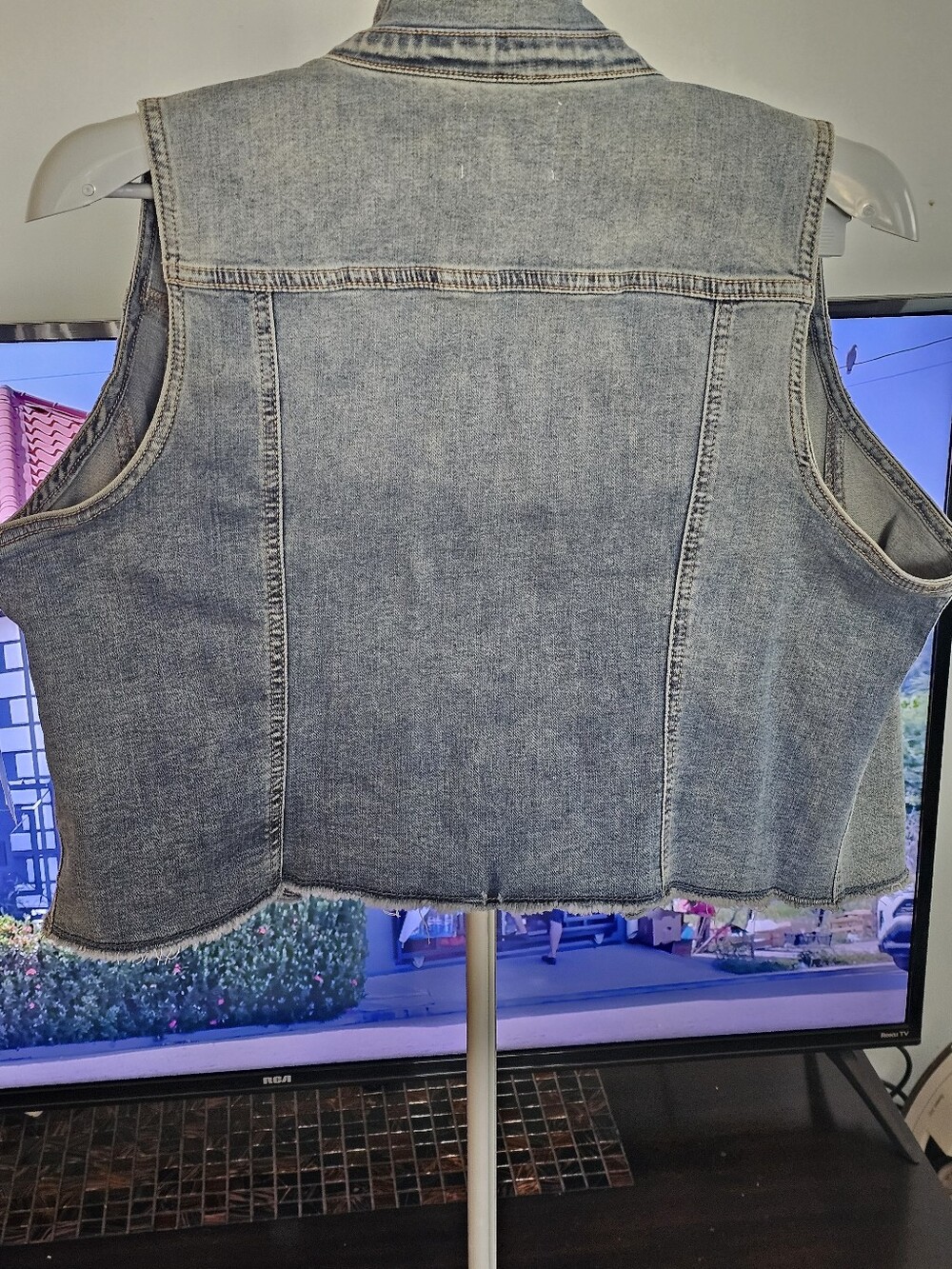 ๐ฅ DENIM VEST ! ๐ฅ - Picture 14 of 14